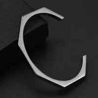 مرکز فروش بدلیجات و اکسسوری خاص .استایل خودتو بساز|بدلیجات|مشهد, شهید هاشمی نژاد|دیوار