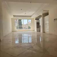۱۵۰ متر دروس، ااکازیون، فرصت محدود، دو طرف نور