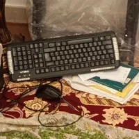 مانیتور وکیبورد