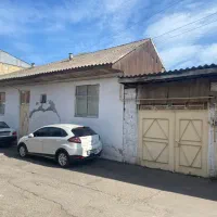 خانه ویلایی ۲۷۲ متری چمران نیاز به بازسازی