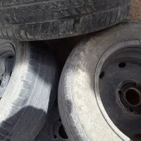 لاستیک و بهمراه رنگ