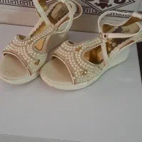 لباس و کفش ست هستن|لباس|اقبالیه, |دیوار