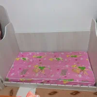 تخت و تشک نوزاد هر کی لازم داره ببره