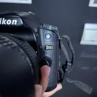 دوربین عکاسی نیکون D80