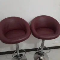 دوعدد صندلی