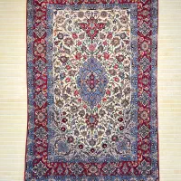 قالیچه کرک و ابریشم اصفهان قدیمی اما سالم اقساطی