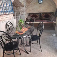 اجاره روزانه/هفتگی/ منزل دربست محله اسحاق بیگ ا|اجارهٔ کوتاه‌مدت آپارتمان و سوئیت|شیراز, شاهچراغ|دیوار