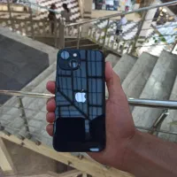 اپل iPhone 13 با حافظهٔ ۲۵۶ گیگابایت