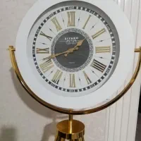 ساعت دیواری ایستاده