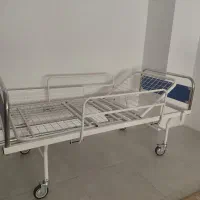 تخت‌ بیمارستانی ۳ شکن
