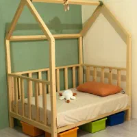 تخت چوبی کودک باتشک