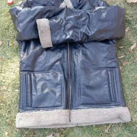 کاپشن چرم اصل بدون هیچ زدگی فقط ۸۰۰هزار تومان