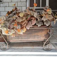 فروش یک عدد گلدان سفالی بزرگ به همراه پایه فلزی