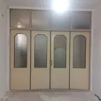 دوتا درب چوبی یک ۴لت و یک تک لت