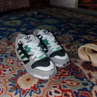 تعدادی کفش کتونی اصلی کفش|کیف، کفش، کمربند|رباط‌کریم, شهرک صنعتی زواره‌ای|دیوار