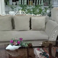 مبل سلطنتی راحتی ۷ نفره ،خیلی کم‌کارکرد و در حد نو