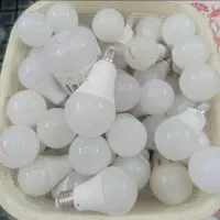 لامپ کم مصرف کم کارکرده