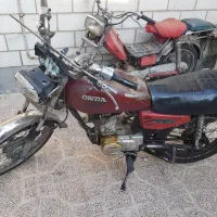 ۲عدد موتور۱۲۵تیزو. وپیشرو۷۰