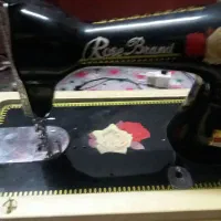 چرخ خیاطی نیازمند تعمیرقدیمی