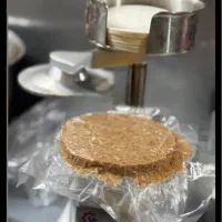همبرگر خونگی ۷۰ درصد