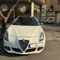 آلفا رومئو جولیتا Qv line 2015