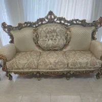 مبل سلطنتی ۹ نفره با دو میز عسلی و میز وسط