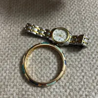 ساعت و بنگل طلایی سبز