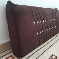 یک جفت پشتی و یک میز تلویزیون قهوه ای|پشتی|قرچک, قشلاق جیتو|دیوار