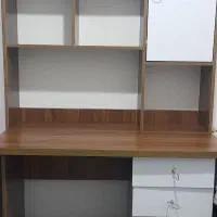 کتابخونه و میز و صندلی اداری