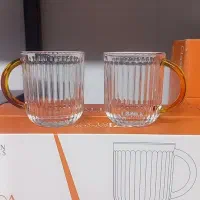 لیوان دسته طلایی (گالری کوروش)