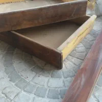 تخت چوبی دو طبقه