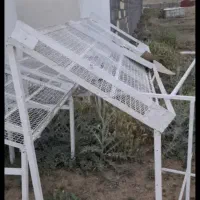 وسایل میوه فروشی و دوتا ترازو