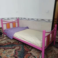 تخت|تشک تختخواب|محمدشهر, کوی بهار|دیوار