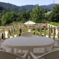 اجاره کاخ ویلا استخردار کوهستانی با زمین والیبال|اجارهٔ کوتاه‌مدت ویلا و باغ|رشت, کاکتوس|دیوار