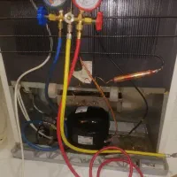 نصب و تعمیرات یخچال و فریزر اسپیلت