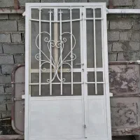 درب و پنجره آهنی