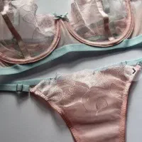 لباس زیر زنانه