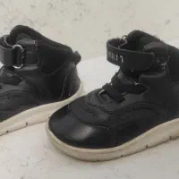نیم بوت کودکانه در حد نو سایز 23