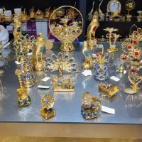 کریستالهای رنگی سوا رسکی در اَ کس سووری اماراتی