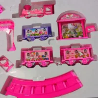 سلام قطار بازی ک دو تا باطری میخوره کاملا سالم