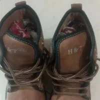 نیم بوت کاپشن|کیف، کفش، کمربند|صدرا-فارس, فاز ۱|دیوار