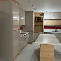 کارگر نیمه ماهر کابینت سازی