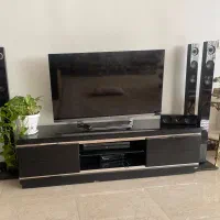 فروش میز تلوزیون وویترین نو وکاملا شیک