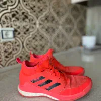 کفش والیبال ادیداس اورجینال|کیف، کفش، کمربند|مشهد, اقبال|دیوار