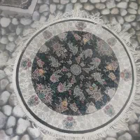 پشتی وفرش گرد|پشتی|رباط‌کریم, رباط‌کریم|دیوار