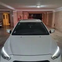 شاهین ۴۰۲ با سانروف