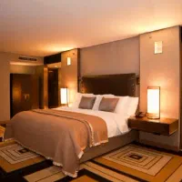 استخدام چند نیرو در هتل