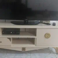 کنسولی میزتلویزیون وال سی دی(رنگ کرم طلایی چوبی)