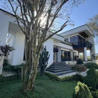 ویلای همکف نوساز در باغ 1000 متری /سند شش دانگ