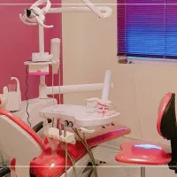 منشی خانم دندانپزشکی